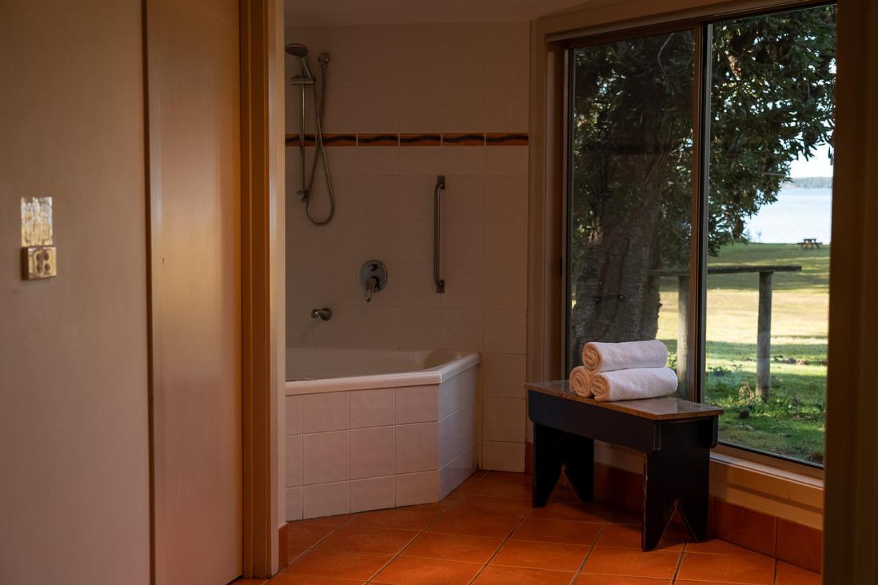 Waterfront Retreat At Wattle Point Villa Forge Creek Buitenkant foto